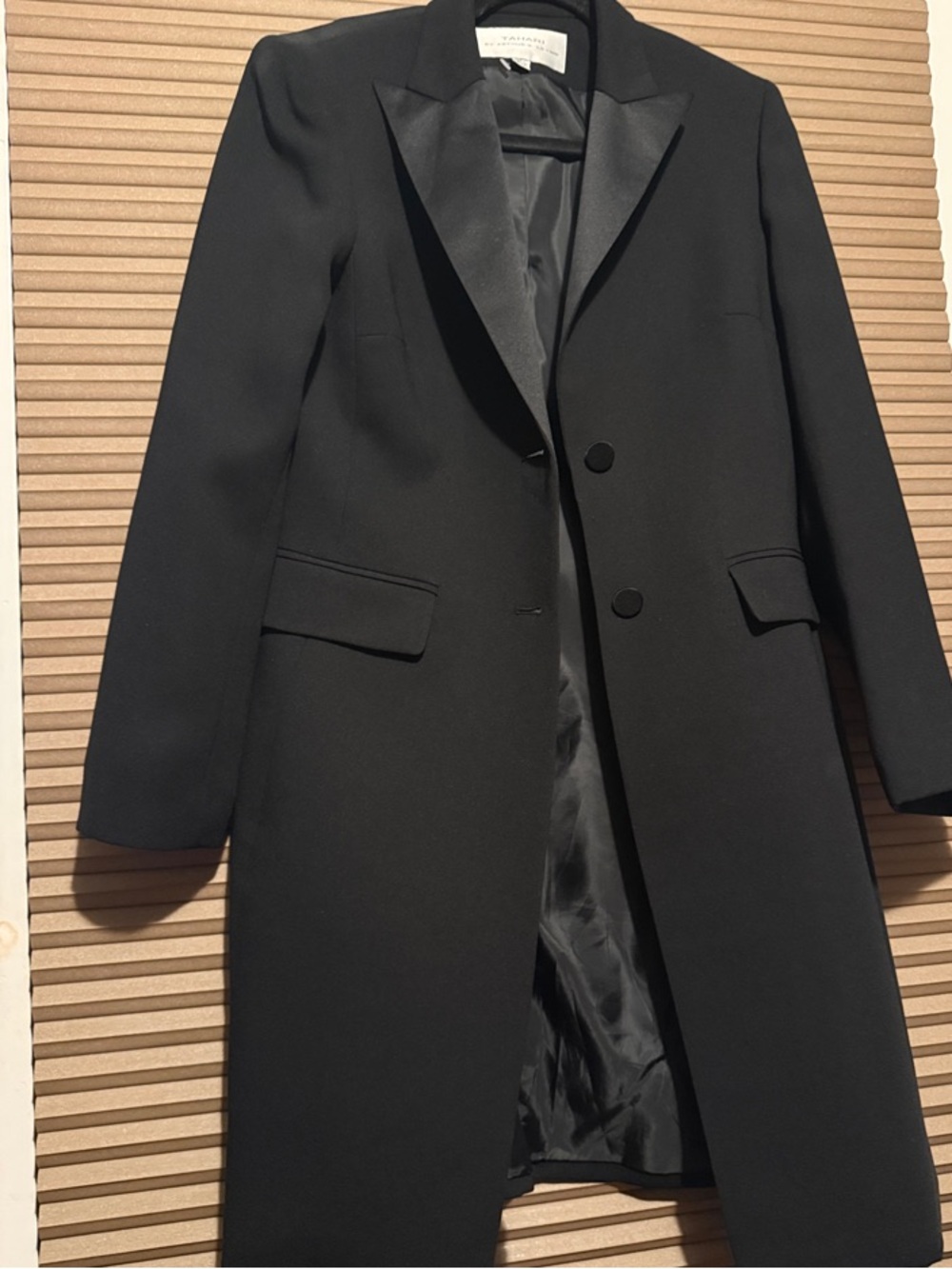 Tahari Black Tailored Polyester long blazer